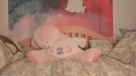 Snapshot of alyssaasianpersuasion21 chatting on 01/16/25, 10:23 Alyssa online show from 01/16/25, 10:23