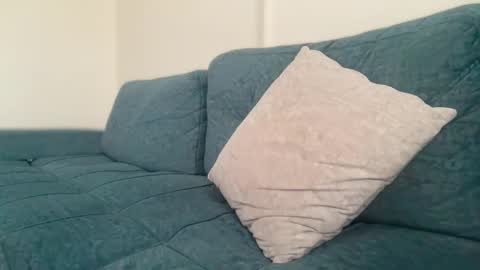 Snapshot of alywa60 chatting on 03/12/25, 02:45 Luka online show from 03/12/25, 02:45