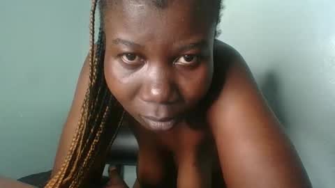 Snapshot of am_creme_delight chatting on 04/22/26, 02:58 am_creme_delight online show from 04/22/26, 02:58