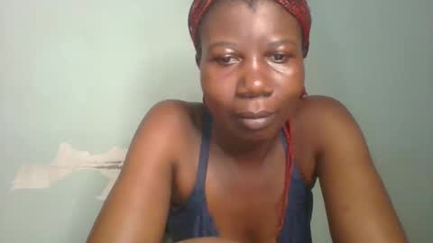 Snapshot of am_creme_delight chatting on 06/06/26, 02:00 am_creme_delight online show from 06/06/26, 02:00