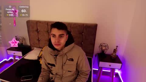 Amadeo Wild online show from 12/02/24, 01:57