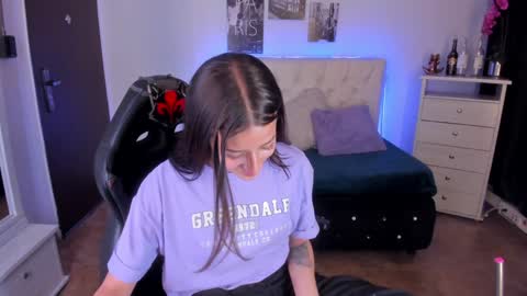 Snapshot of amaia_daniells chatting on 01/15/25, 02:49 B I A N C A online show from 01/15/25, 02:49