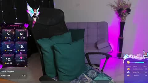 Snapshot of amalia_cruss chatting on 12/24/24, 10:33 Amalia cruss online show from 12/24/24, 10:33
