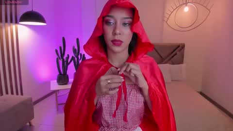 Snapshot of amalia_cruss chatting on 10/15/25, 09:04 Amalia cruss online show from 10/15/25, 09:04