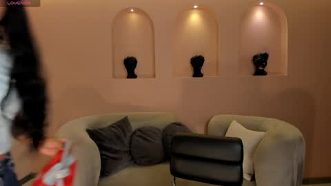 Amalia cruss online show from 04/28/26, 08:14