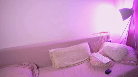 Snapshot of amalia_minkxx chatting on 03/27/26, 04:40 amalia_minkxx online show from 03/27/26, 04:40