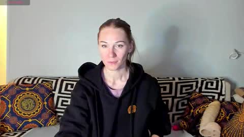 Amalia online show from 10/12/25, 11:48