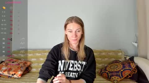 Amalia online show from 11/28/25, 10:51