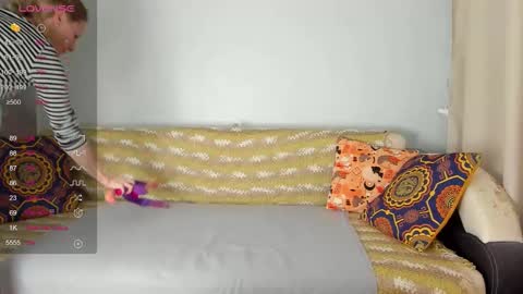 Amalia online show from 12/18/25, 08:09