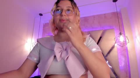 Amalia Im Back See you soon this January 7 at 10 pm Colombia time online show from 03/05/25, 02:03