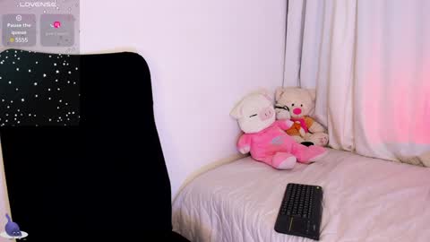 Amalia    real MIA  online show from 12/14/24, 08:45