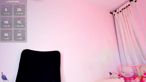 Amalia    real MIA  online show from 01/19/25, 05:15