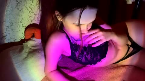 Snapshot of amaliajess chatting on 04/15/26, 05:42 Amaliajess online show from 04/15/26, 05:42