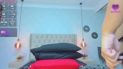 amanda29_ online show from 11/04/25, 08:08