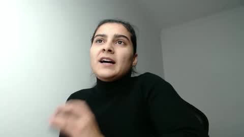 Snapshot of amanda5star chatting on 01/11/26, 10:15 The queen of the biceps online show from 01/11/26, 10:15