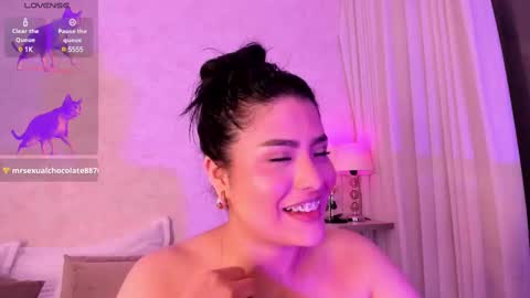 Snapshot of amanda_26 chatting on 02/14/25, 01:56 Luisa online show from 02/14/25, 01:56