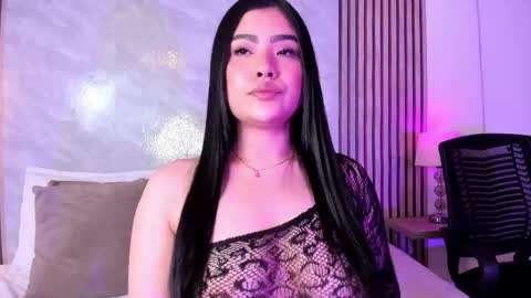 Snapshot of amanda_26 chatting on 05/03/26, 10:05 Luisa online show from 05/03/26, 10:05