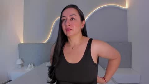 Snapshot of amanda_benz_ chatting on 06/02/26, 11:34 amanda_benz_ online show from 06/02/26, 11:34