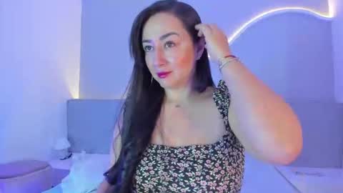 Snapshot of amanda_benz_ chatting on 07/06/26, 11:07 amanda_benz_ online show from 07/06/26, 11:07
