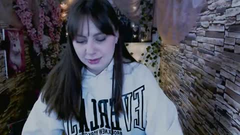 Snapshot of amanda_bright_ chatting on 09/19/25, 06:37 amanda_bright_ online show from 09/19/25, 06:37