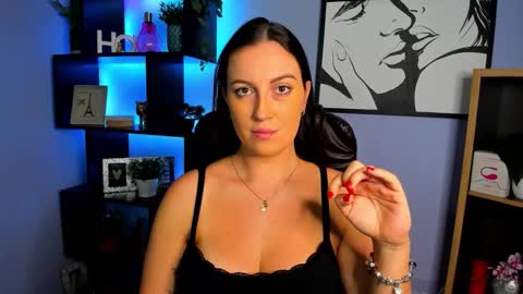 Amanda online show from 11/17/25, 02:23