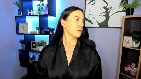 Snapshot of amanda_burn chatting on 03/10/26, 02:55 Amanda online show from 03/10/26, 02:55