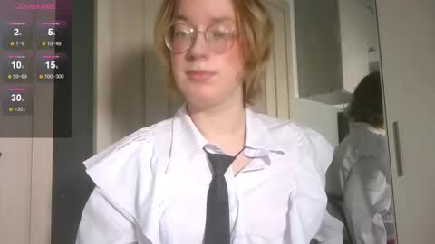 Snapshot of amanda_butlerr chatting on 02/19/26, 12:12 Hi im Amanda online show from 02/19/26, 12:12