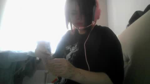 Snapshot of amanda_mia chatting on 04/16/26, 11:00 amanda_mia online show from 04/16/26, 11:00