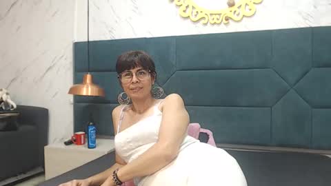 amanda_ramirez online show from 05/11/26, 09:45