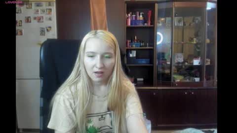 Snapshot of amanda_sherr chatting on 11/04/25, 12:59 Amanda online show from 11/04/25, 12:59