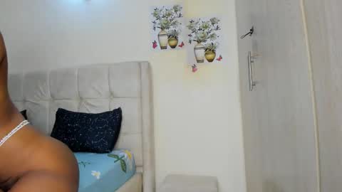 Snapshot of amanda_tint chatting on 02/15/26, 06:04 Amanda tint online show from 02/15/26, 06:04