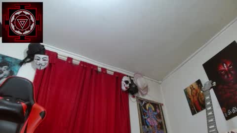 Amanda Valeska online show from 11/11/25, 06:08