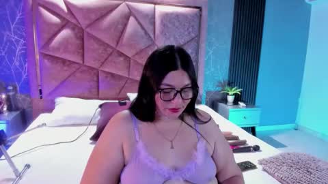 Amanda cruz online show from 11/02/25, 01:41
