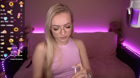 Snapshot of amandaafire chatting on 01/21/25, 12:50 Amanda online show from 01/21/25, 12:50