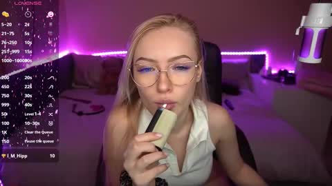 Snapshot of amandaafire chatting on 02/23/25, 09:11 Amanda online show from 02/23/25, 09:11