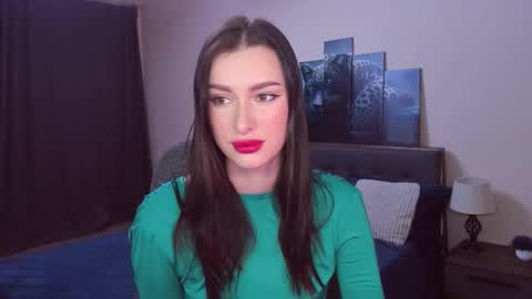 Snapshot of amandaair chatting on 12/16/25, 12:32 AmandaAir online show from 12/16/25, 12:32