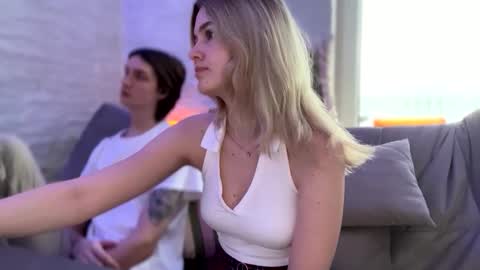 amandatalk online show from 10/25/25, 06:21