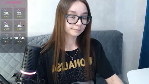 Mila online show from 02/21/25, 02:38