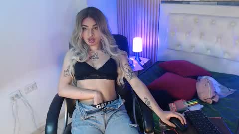 amapola_hs online show from 10/14/25, 11:16