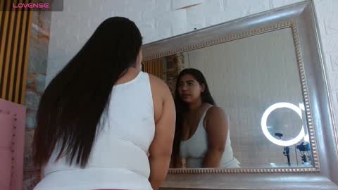 amara__hank online show from 11/10/25, 01:43