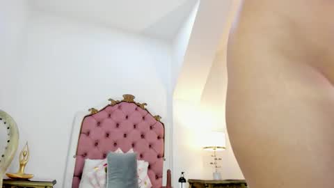 Snapshot of amara_rousse chatting on 02/28/26, 11:39 amara_rousse online show from 02/28/26, 11:39