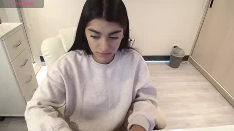 amara_silk online show from 01/09/26, 02:14