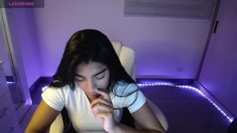 Snapshot of amara_silk chatting on 04/24/26, 03:31 amara_silk online show from 04/24/26, 03:31