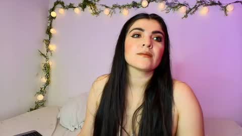Amara Vega  online show from 04/24/26, 10:39