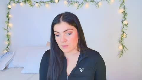 Amara Vega  online show from 05/01/26, 06:01