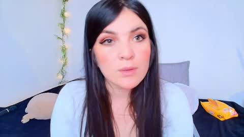 Amara Vega  online show from 05/07/26, 05:18