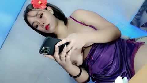 Snapshot of amarahugecock69 chatting on 12/01/25, 05:51 MARIA online show from 12/01/25, 05:51