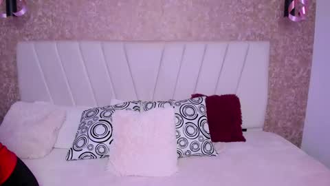 Snapshot of amaranta_carey chatting on 12/17/25, 12:05 amaranta_carey online show from 12/17/25, 12:05