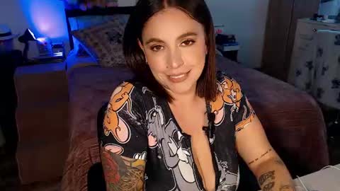 Snapshot of amarat_jolie chatting on 07/23/26, 01:19 Mila online show from 07/23/26, 01:19