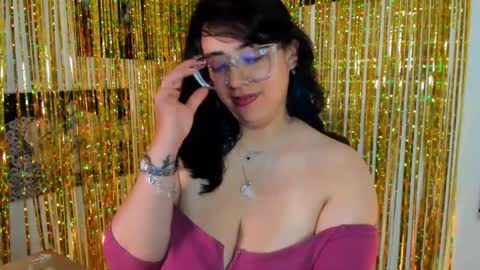 Snapshot of amaryllis_vizcaya chatting on 09/16/25, 01:06 Katt online show from 09/16/25, 01:06
